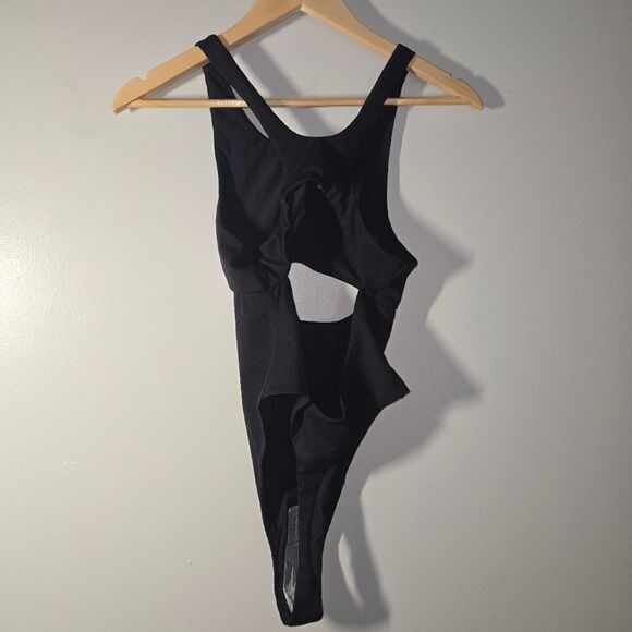 For💗Love and Lemons ribbed keyhole bodysuit - Picture 5 of 5